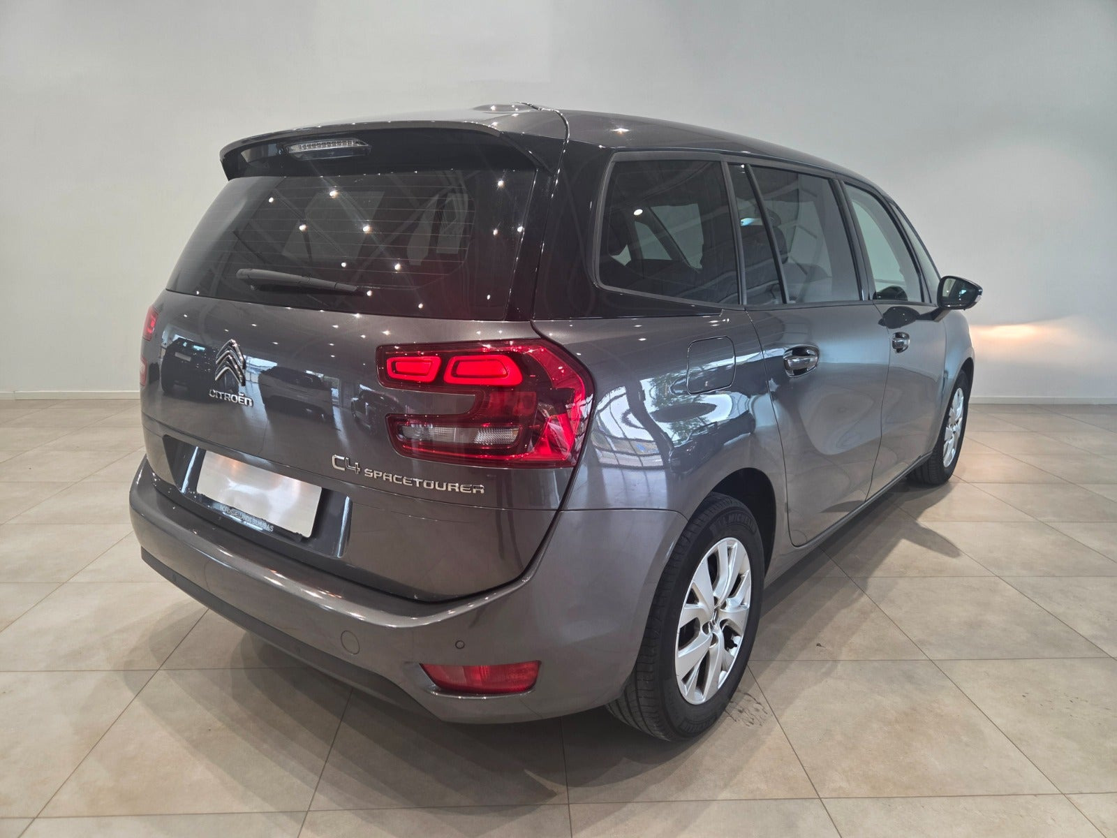 Grå Citroën Grand C4 SpaceTourer fra 2021