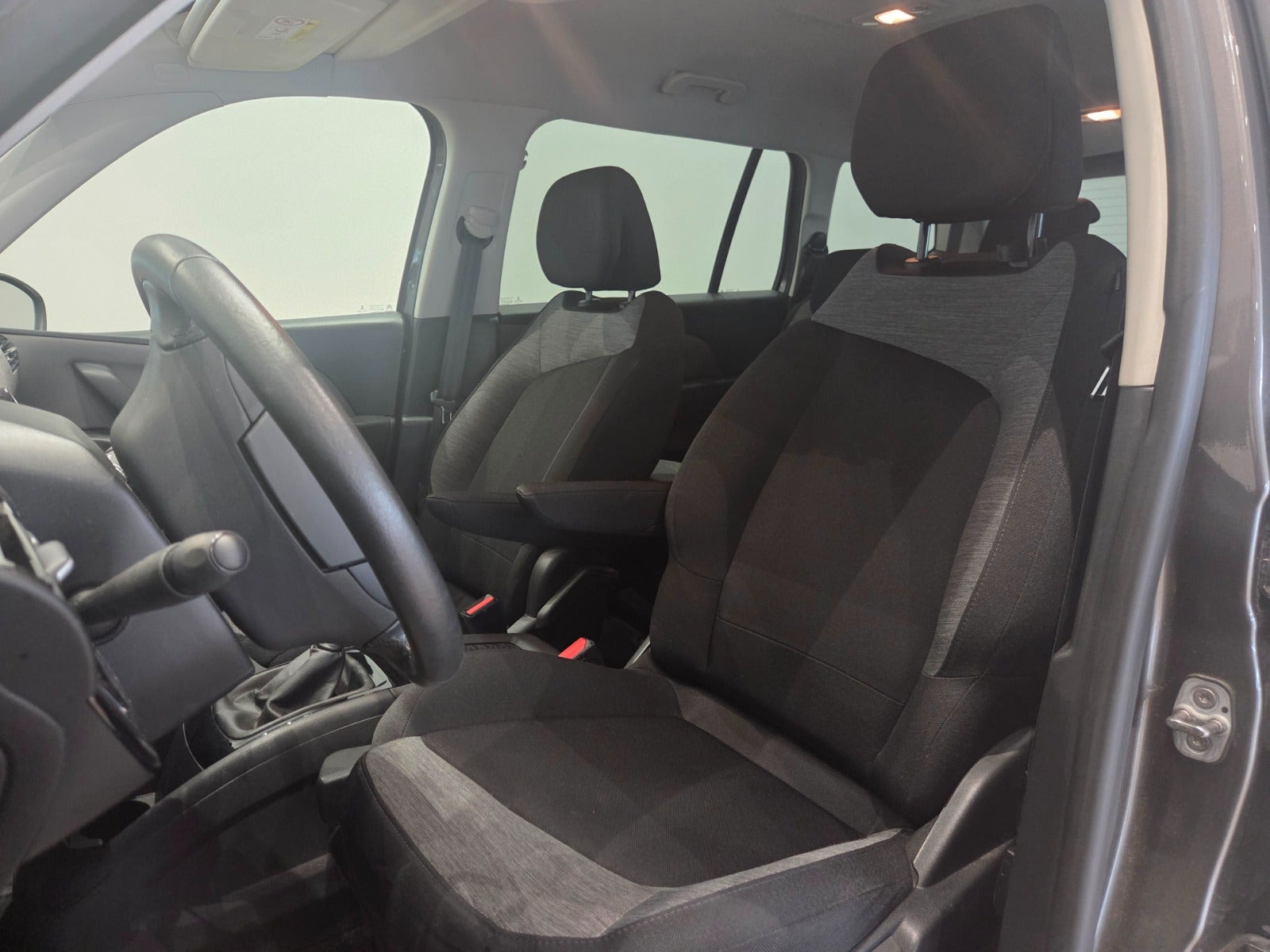 Grå Citroën Grand C4 SpaceTourer fra 2021