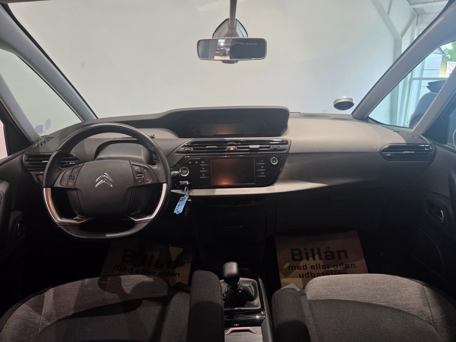Grå Citroën Grand C4 SpaceTourer fra 2021
