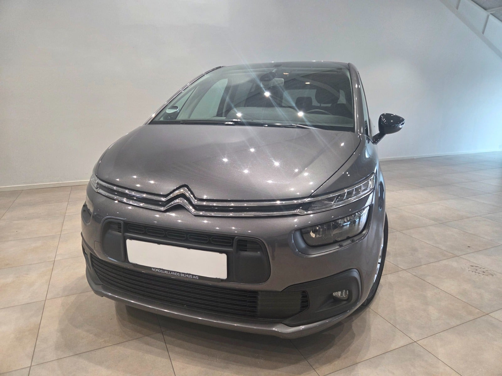 Grå Citroën Grand C4 SpaceTourer fra 2021
