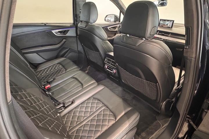 Sort Audi SQ7 fra 2017