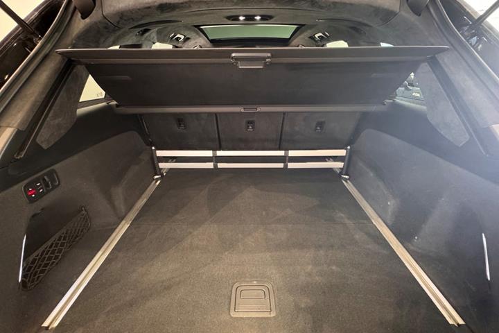 Sort Audi SQ7 fra 2017