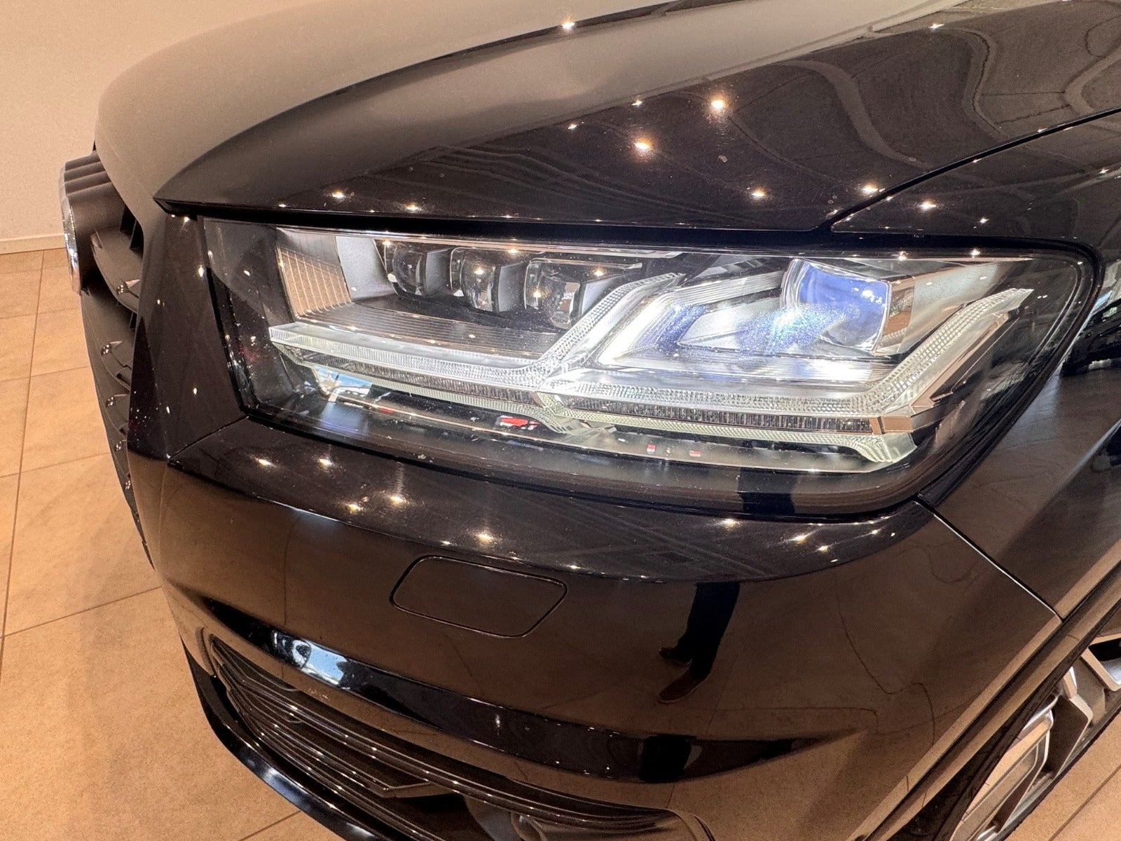 Sort Audi SQ7 fra 2017