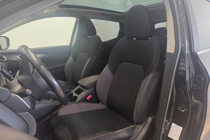 Sort Nissan Qashqai fra 2018