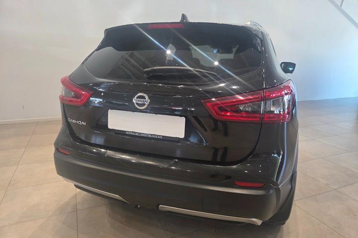 Sort Nissan Qashqai fra 2018
