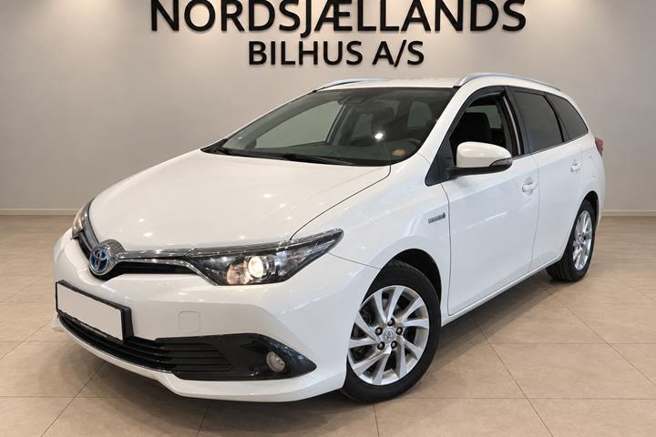Hvid Toyota Auris fra 2016