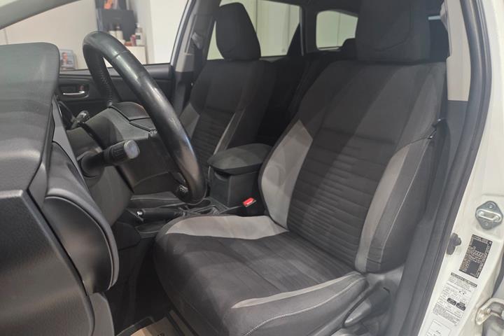 Hvid Toyota Auris fra 2016