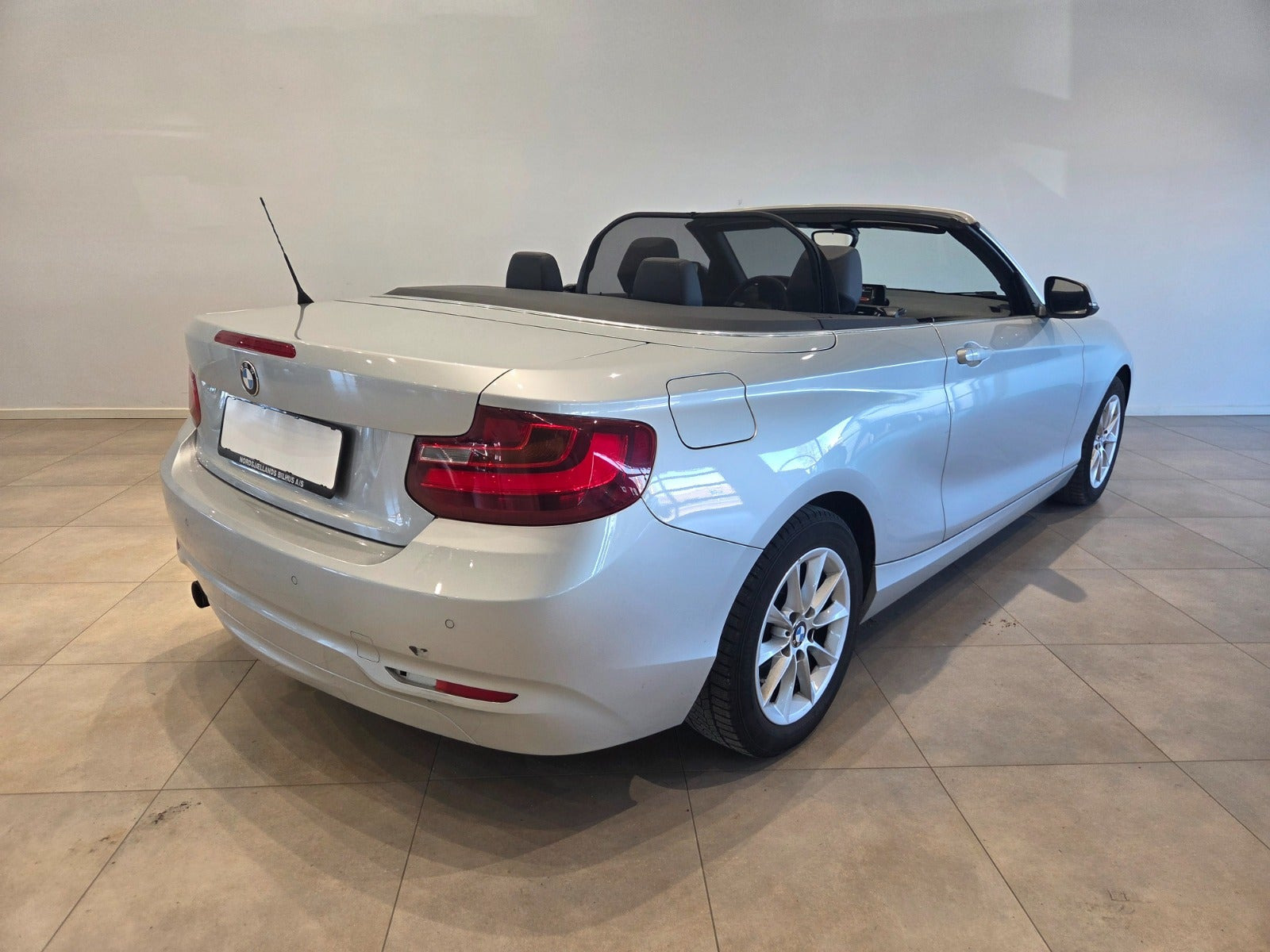 Sølv BMW 220i fra 2015