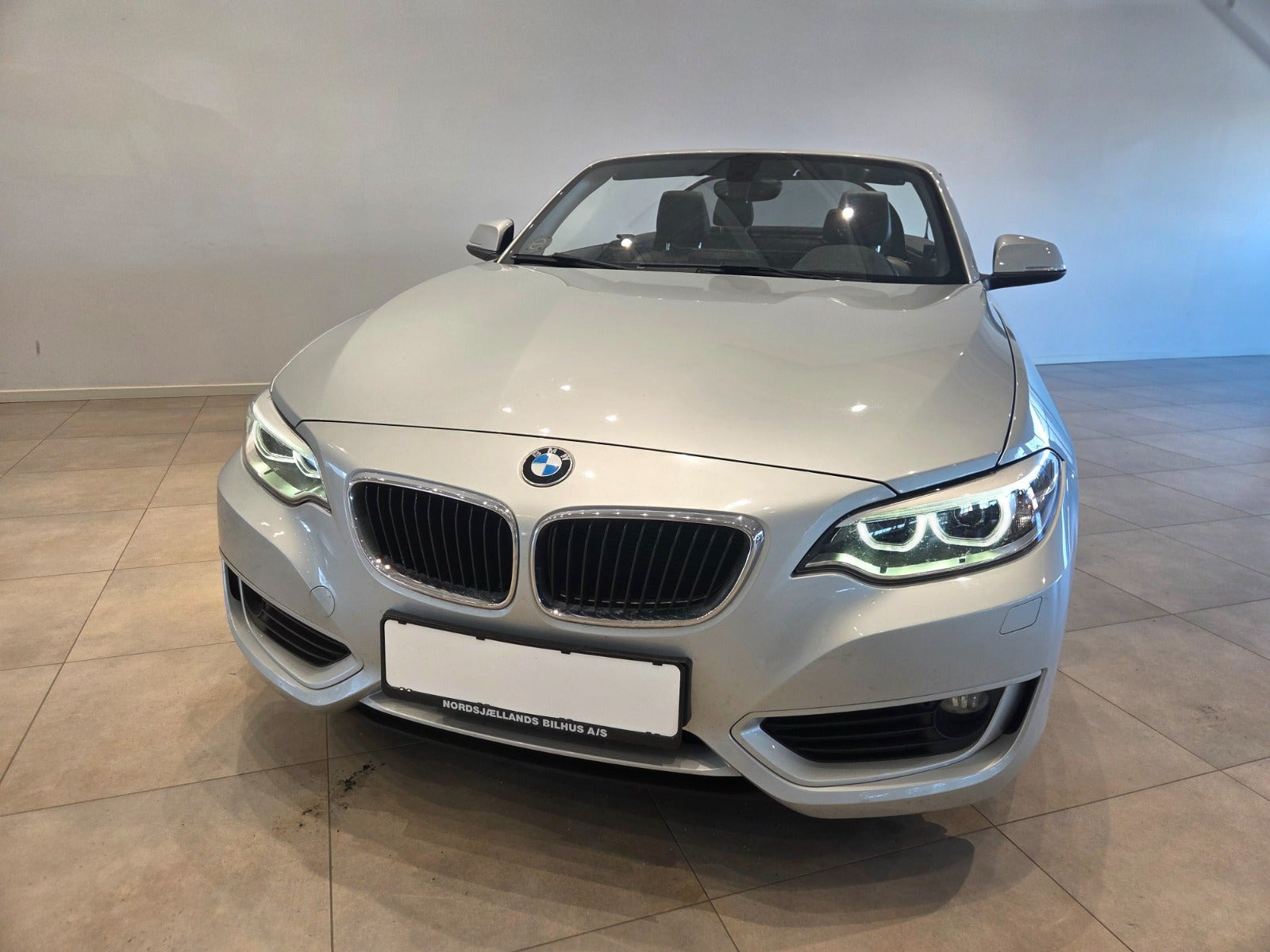 Sølv BMW 220i fra 2015
