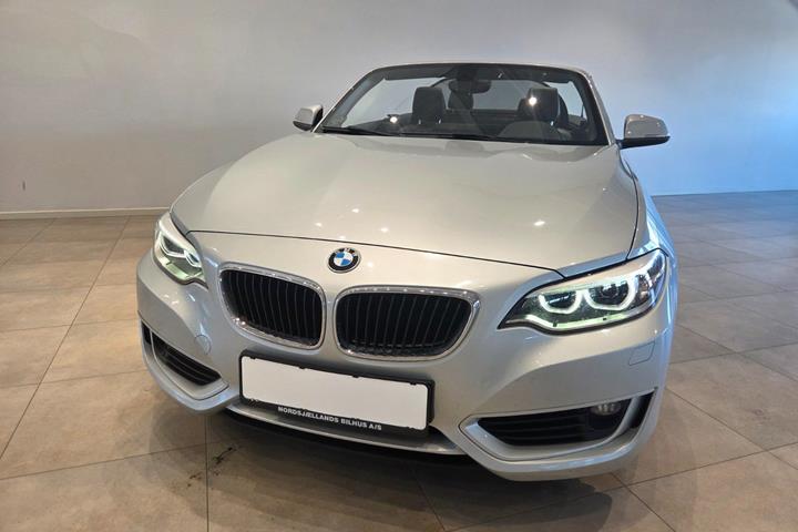 Sølv BMW 220i fra 2015