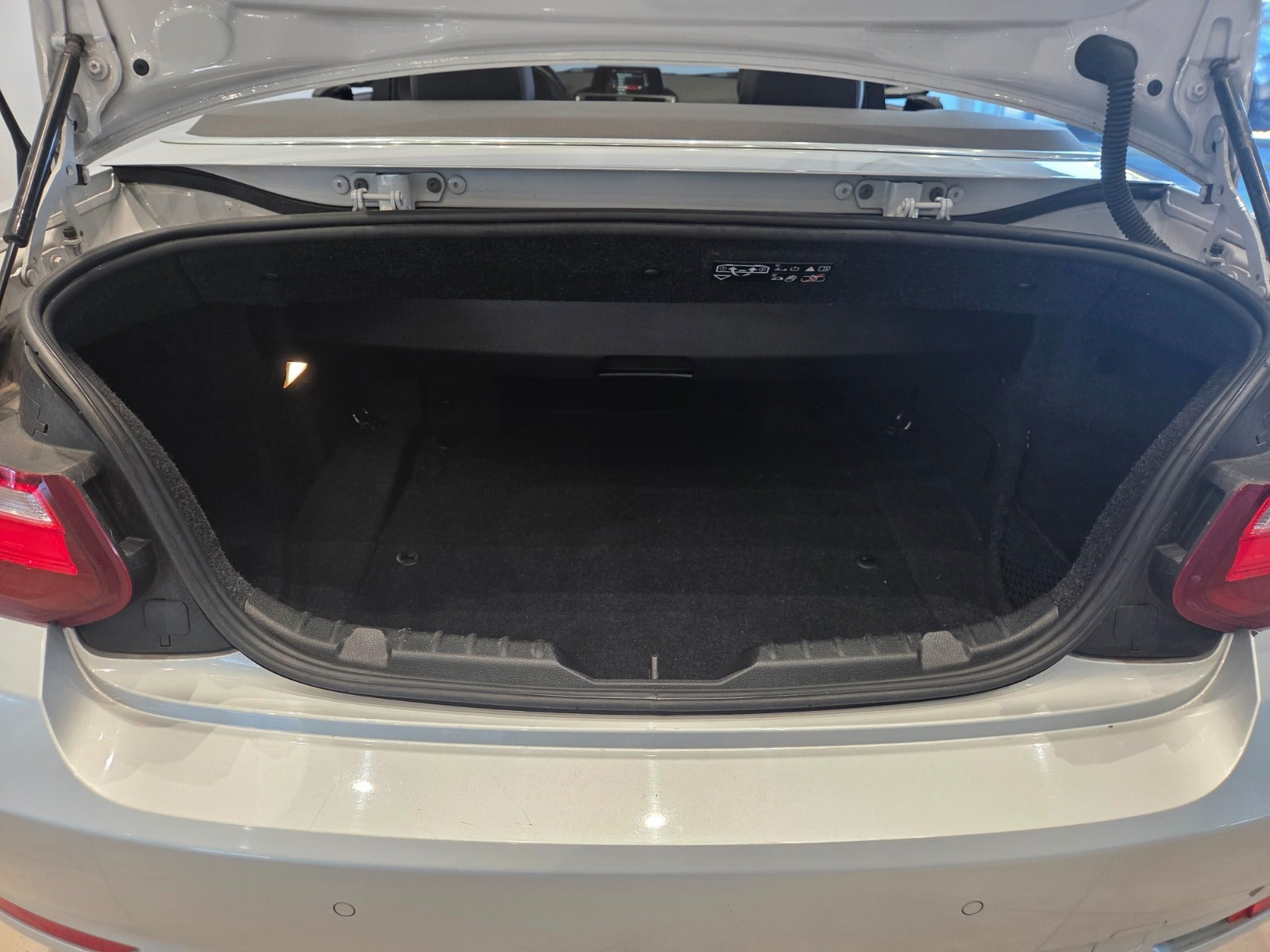 Sølv BMW 220i fra 2015