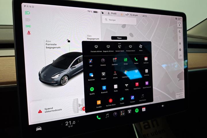 Grå Tesla Model 3 fra 2019