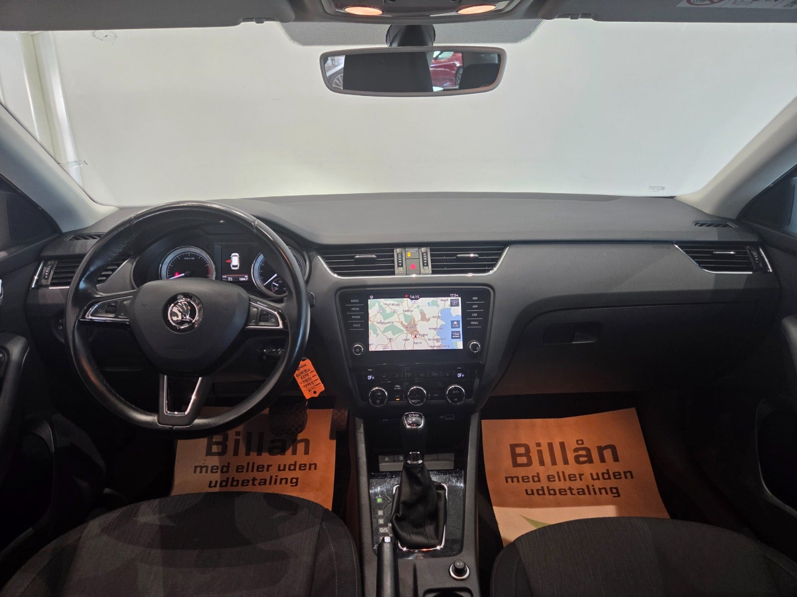 Sort Skoda Octavia fra 2018