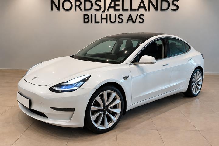 Hvid Tesla Model 3 fra 2020