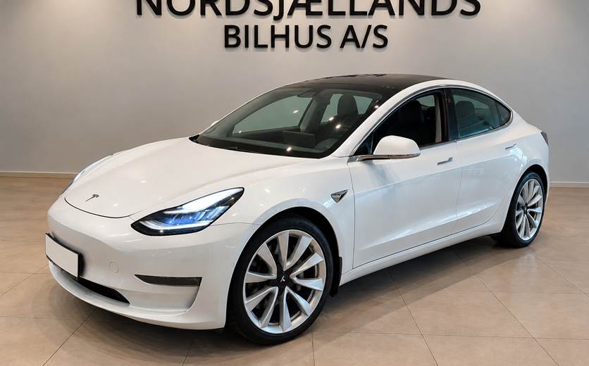 Tesla Model 3 Long Range AWD