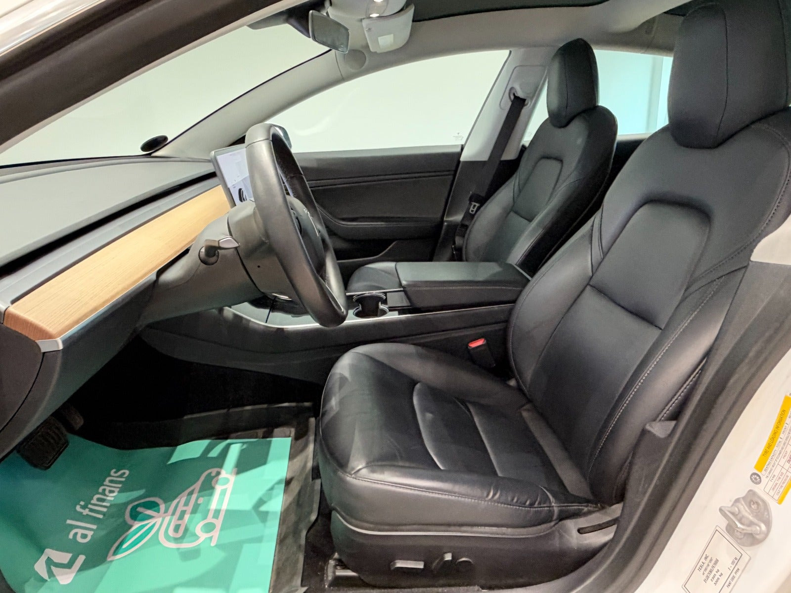 Hvid Tesla Model 3 fra 2020