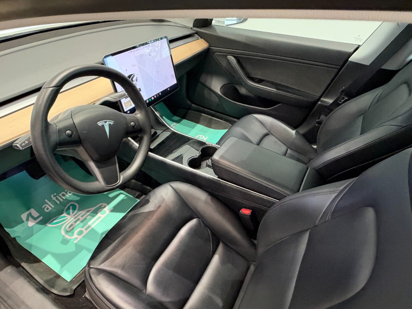 Hvid Tesla Model 3 fra 2020