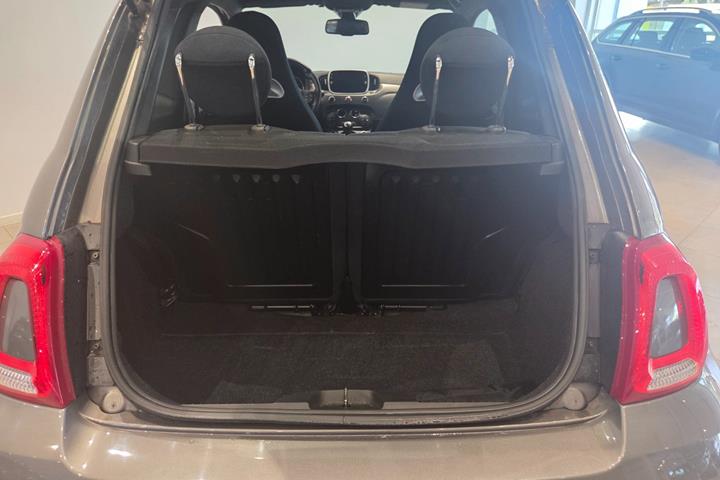 Grå Abarth 595 fra 2018