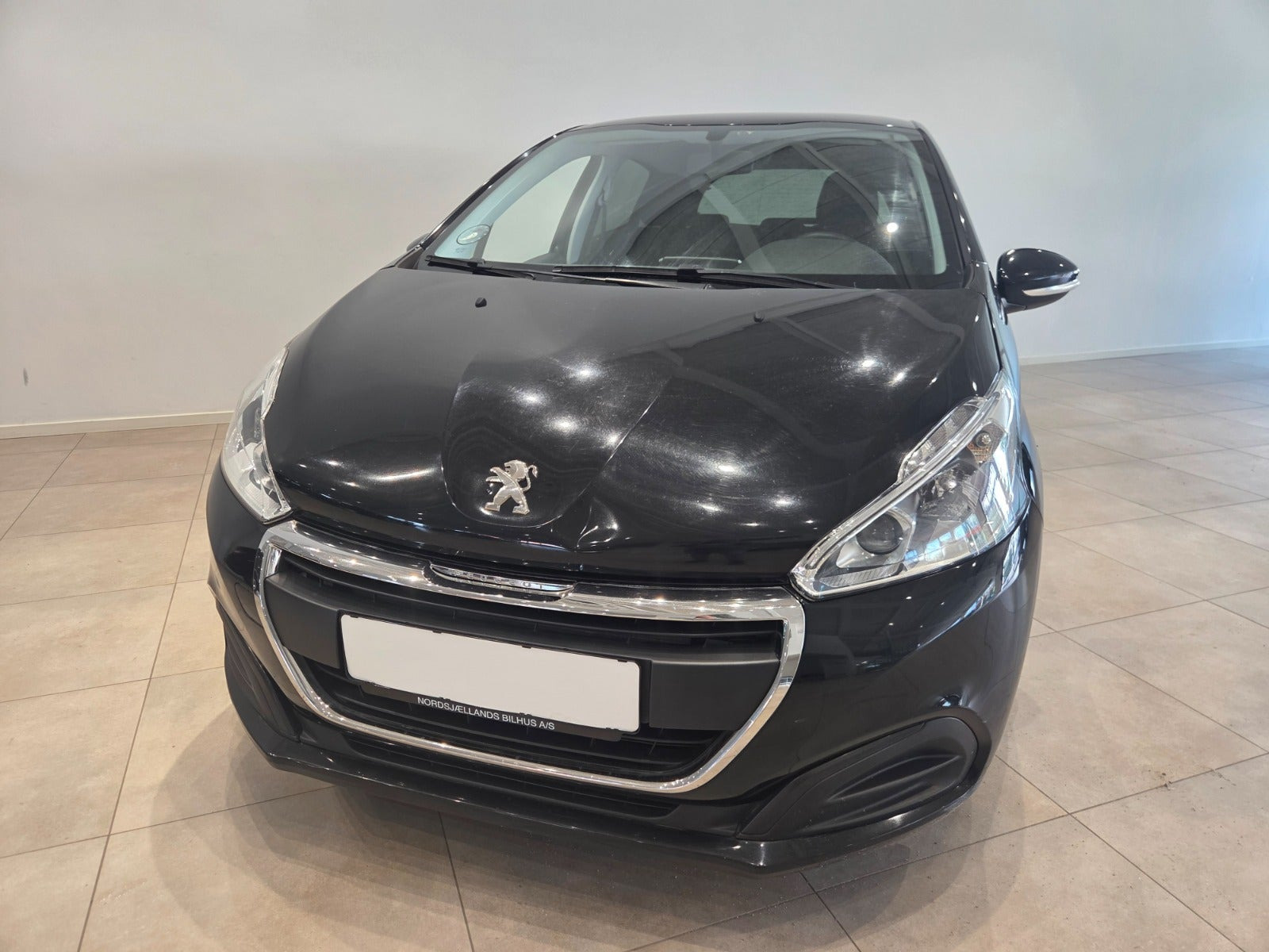 Sort Peugeot 208 fra 2017