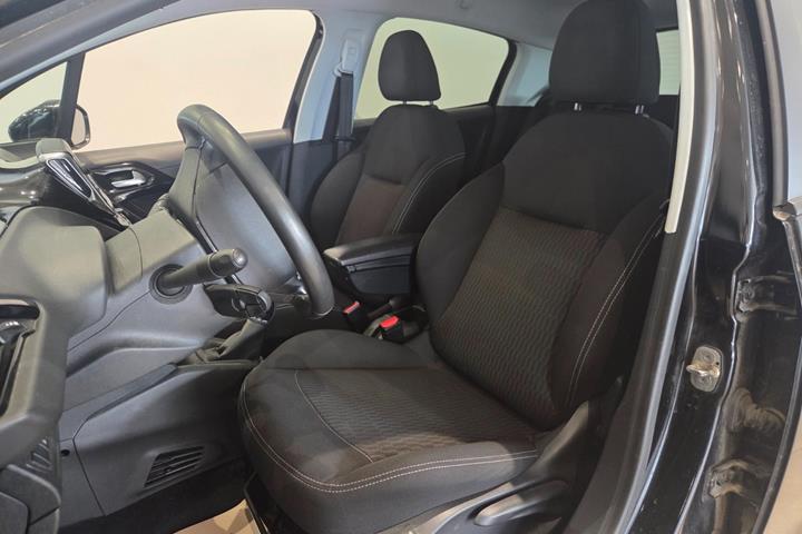 Sort Peugeot 208 fra 2017