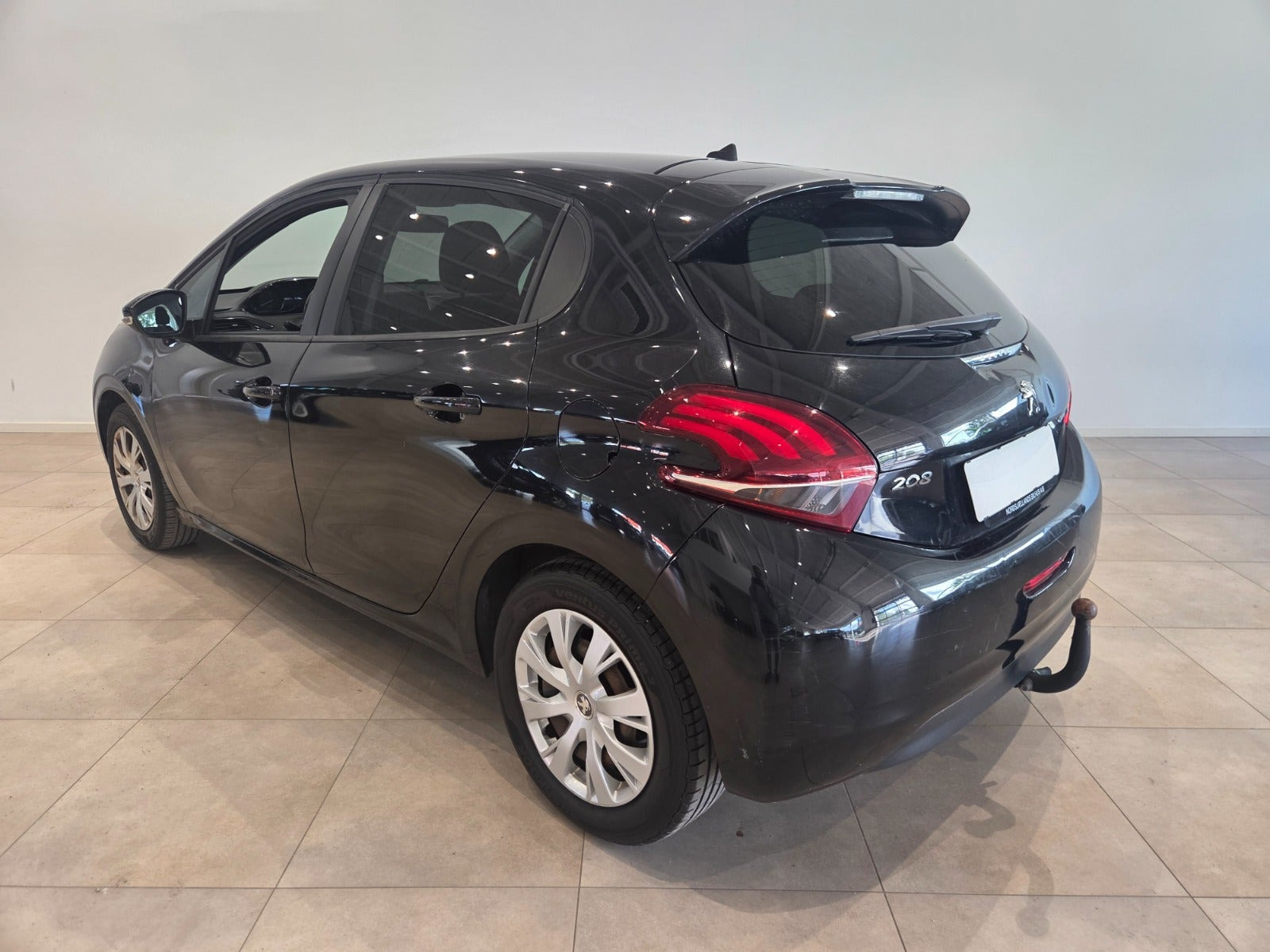 Sort Peugeot 208 fra 2017
