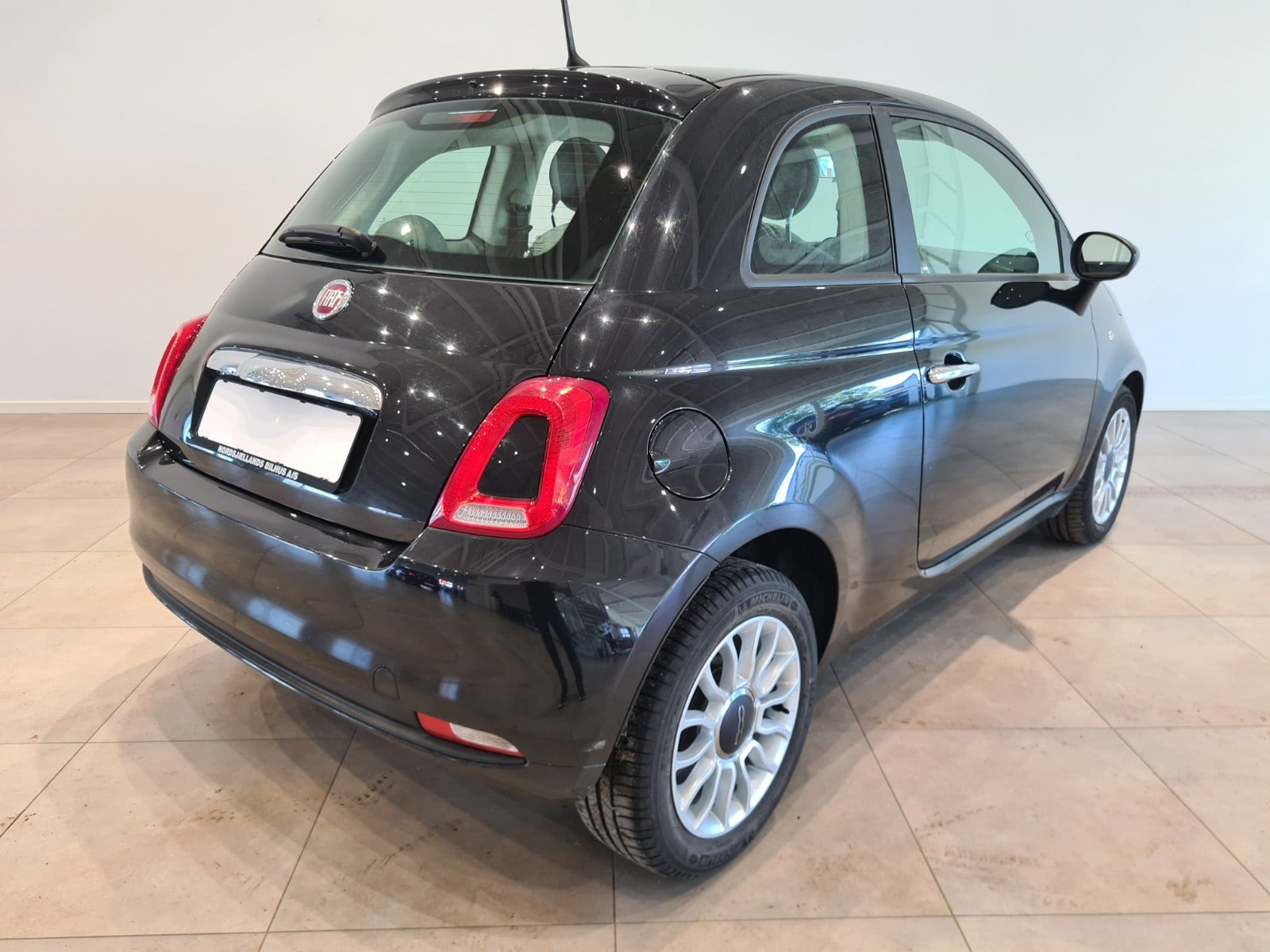 Sort Fiat 500 fra 2018