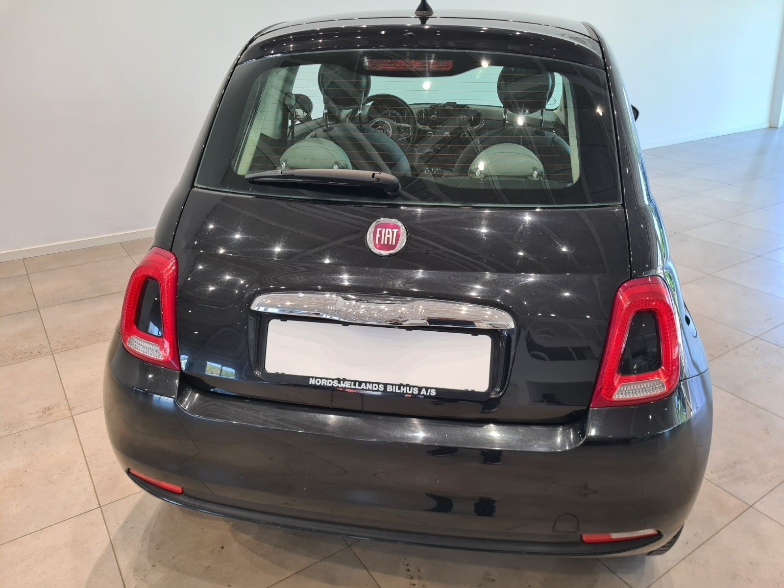 Sort Fiat 500 fra 2018