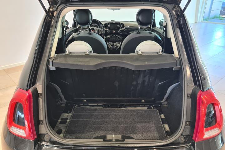 Sort Fiat 500 fra 2018