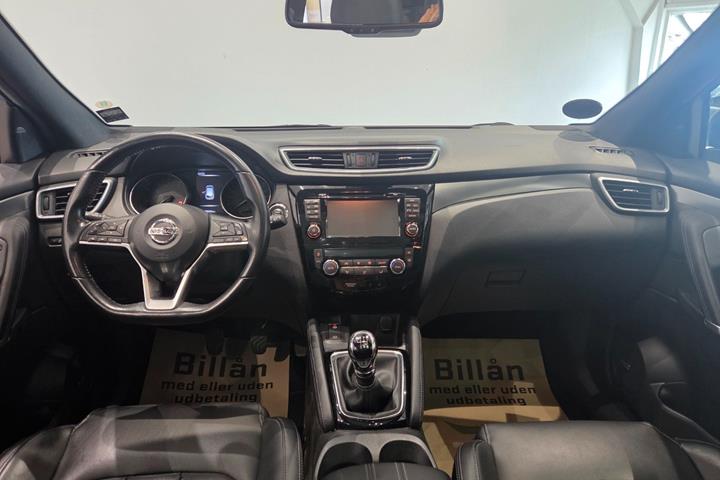 Blå Nissan Qashqai fra 2018