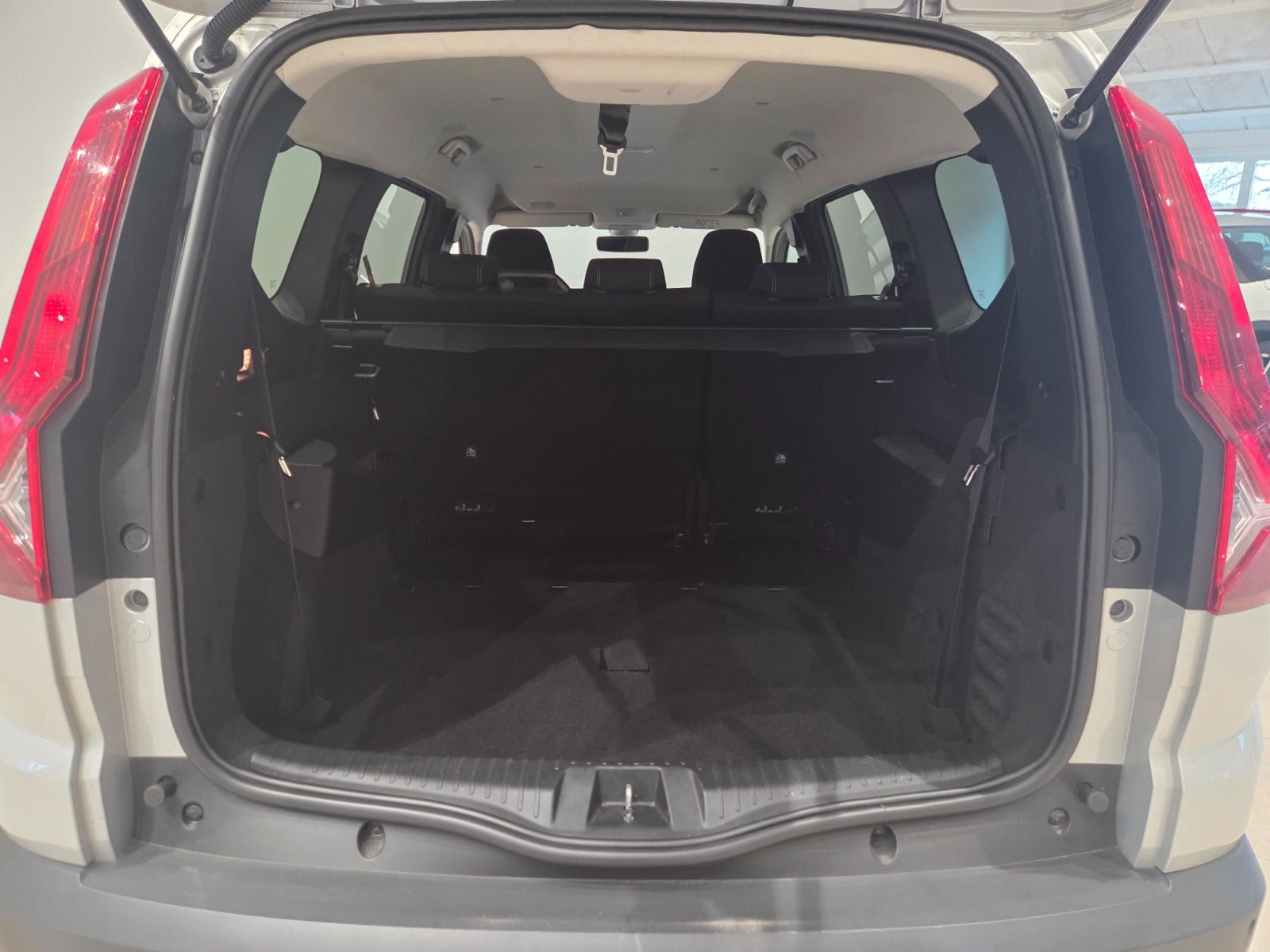 Sølv Dacia Jogger fra 2022