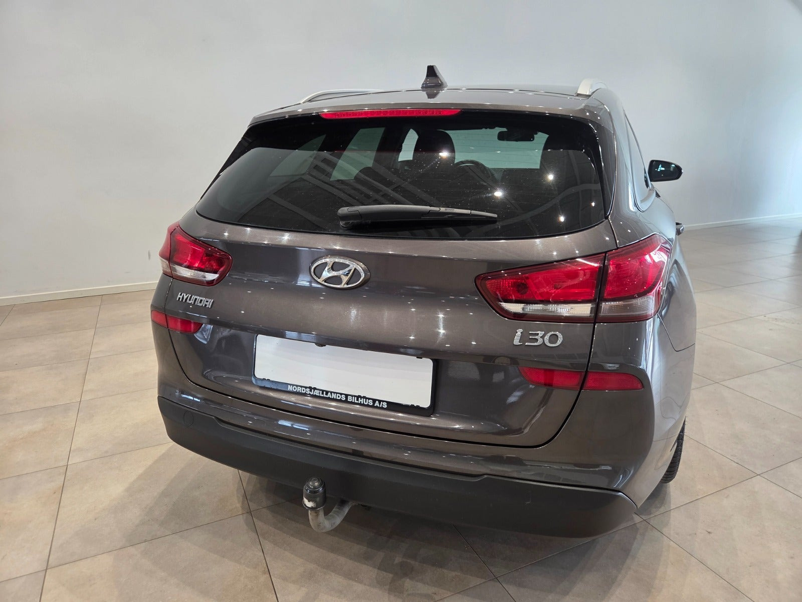 Grå Hyundai i30 fra 2018