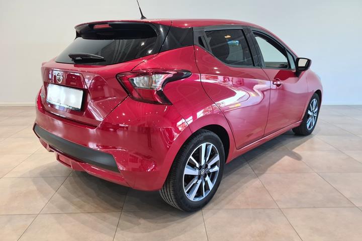 Rød Nissan Micra fra 2017