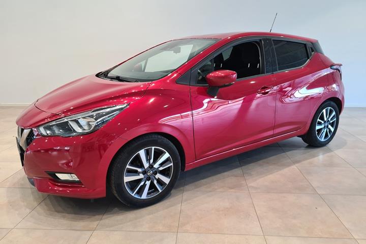 Rød Nissan Micra fra 2017