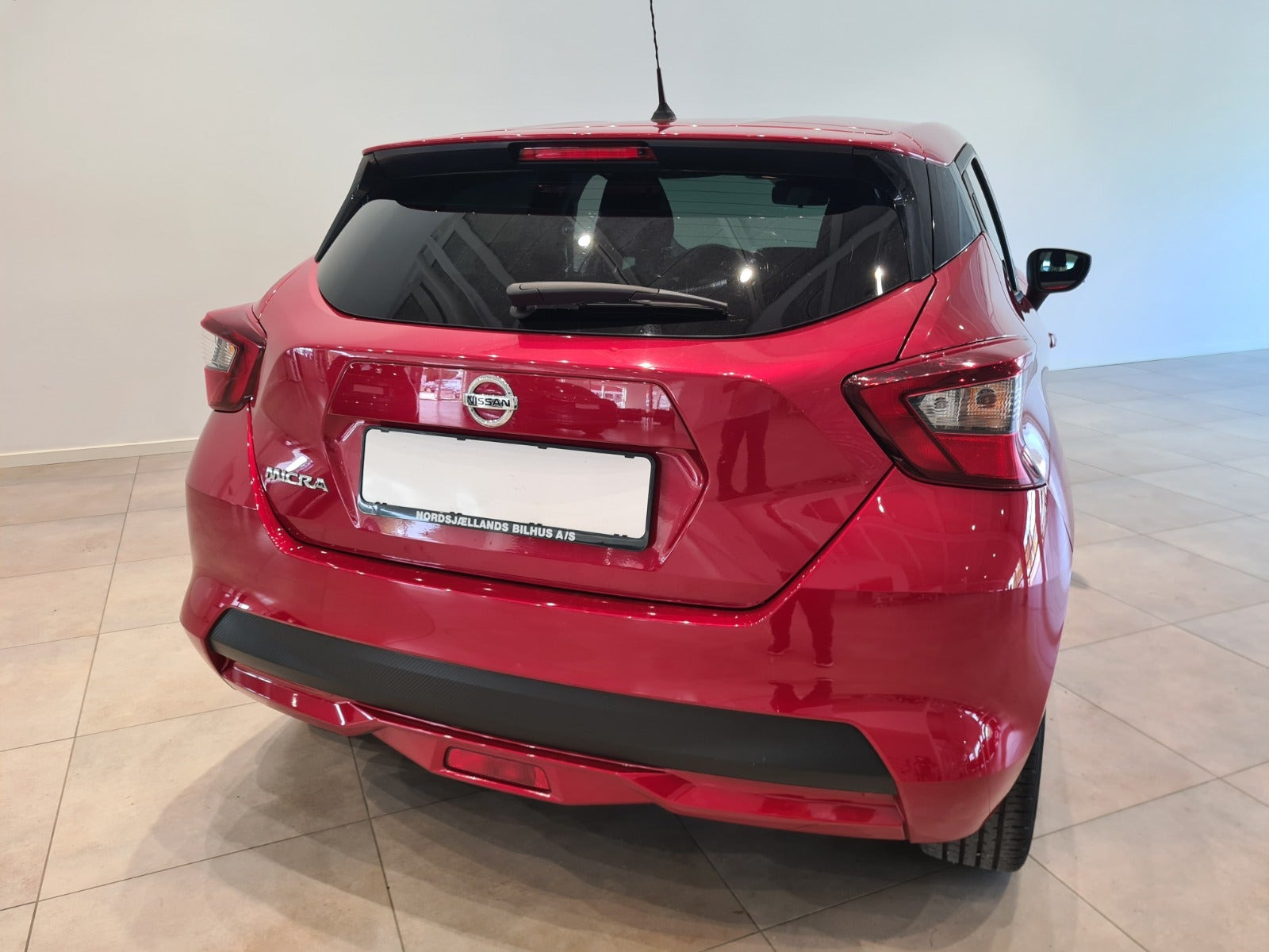 Rød Nissan Micra fra 2017