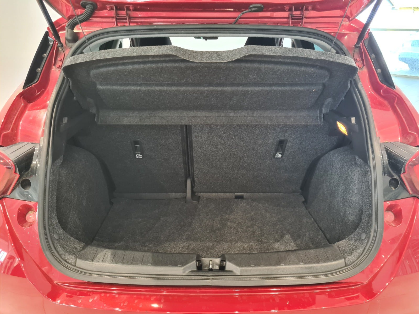 Rød Nissan Micra fra 2017