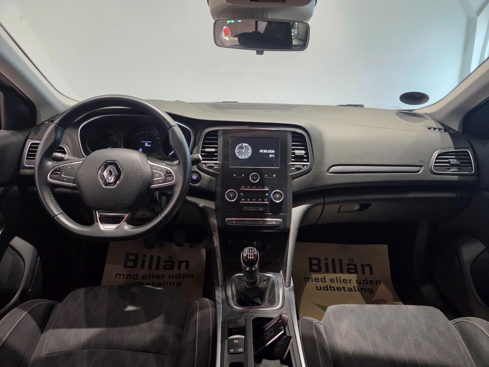 Sølv Renault Megane IV fra 2020