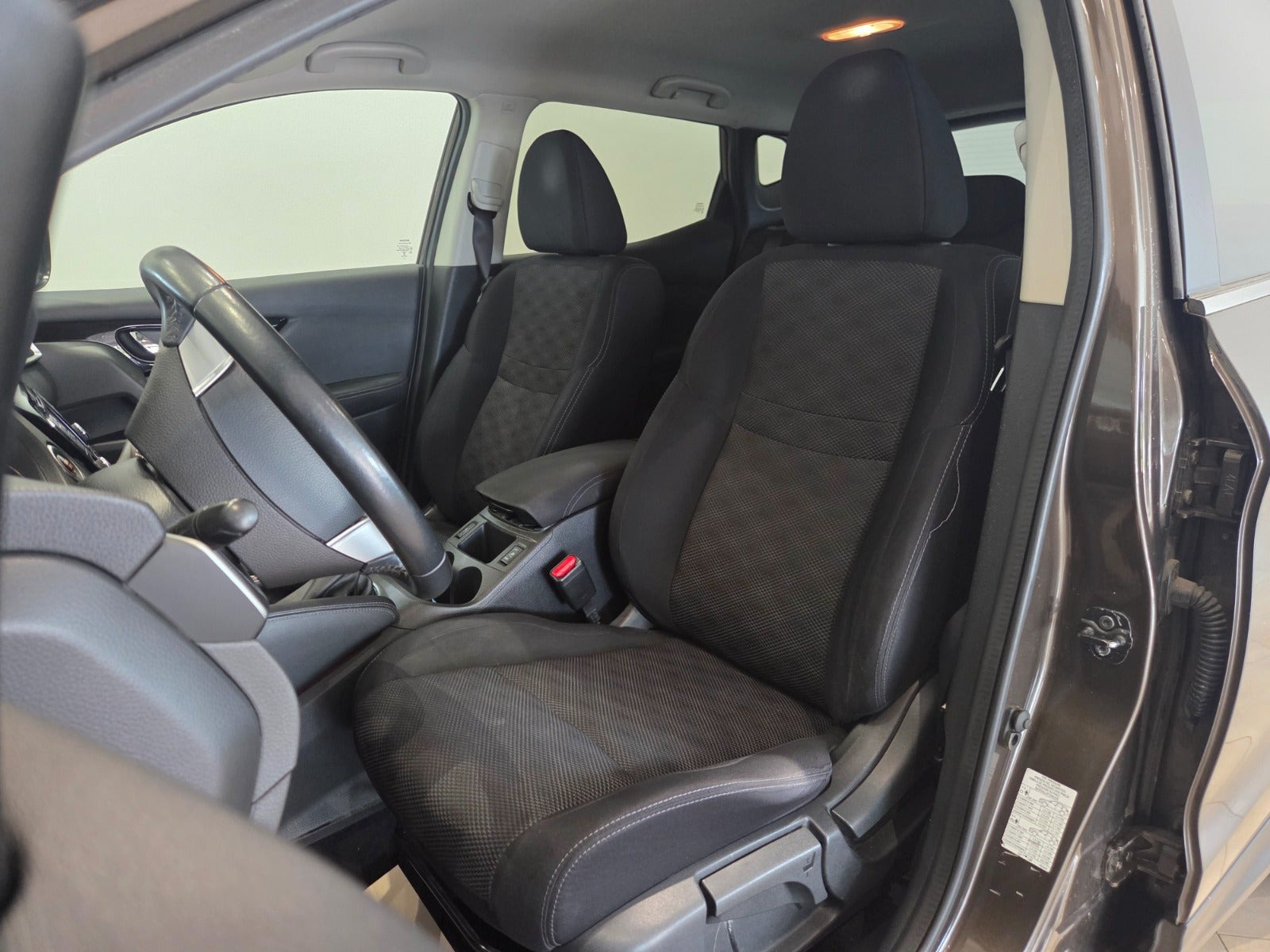 Brun Nissan Qashqai fra 2016