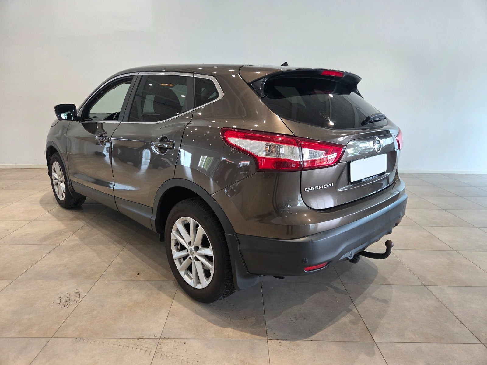 Brun Nissan Qashqai fra 2016