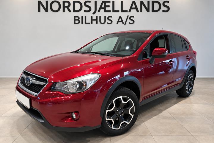 Rød Subaru XV fra 2012