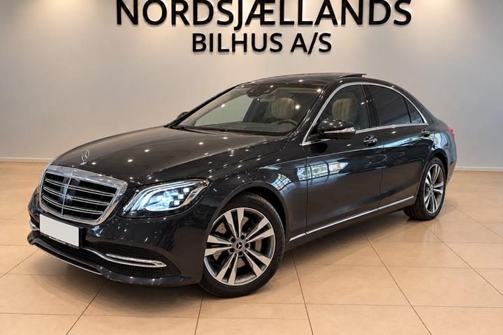 Beige Mercedes S400 d fra 2018