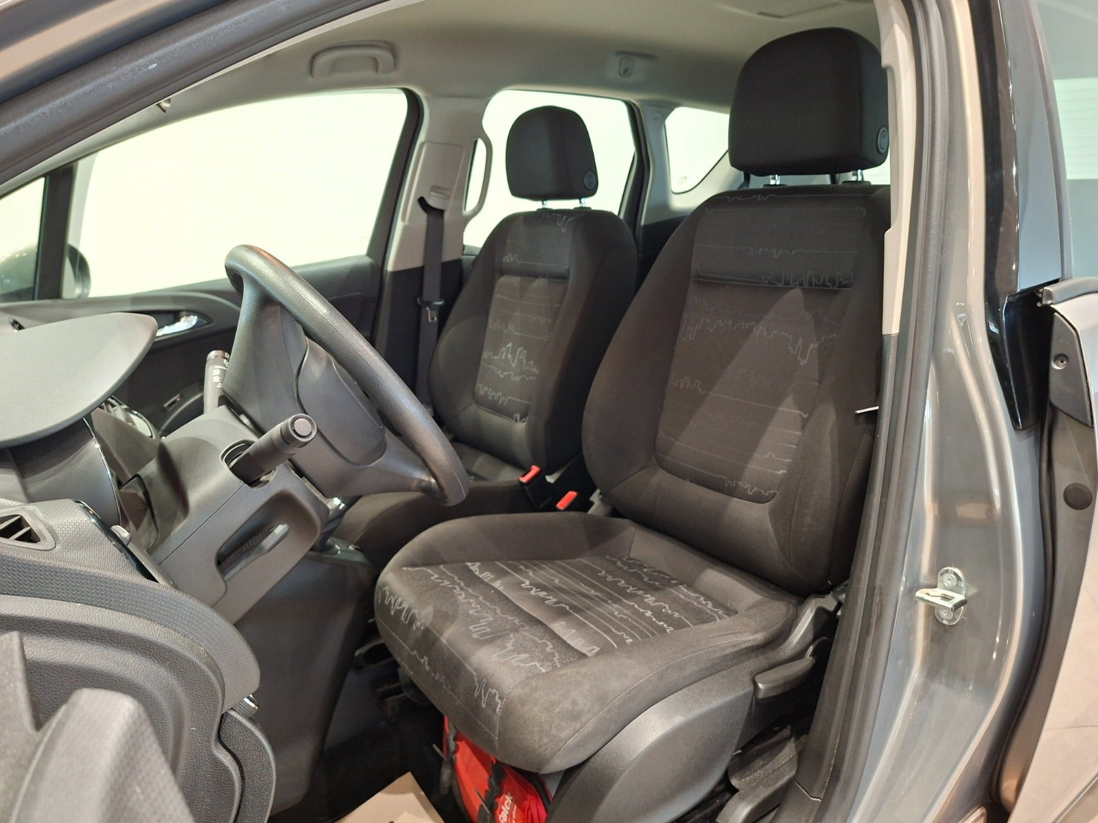 Grå Opel Meriva fra 2014