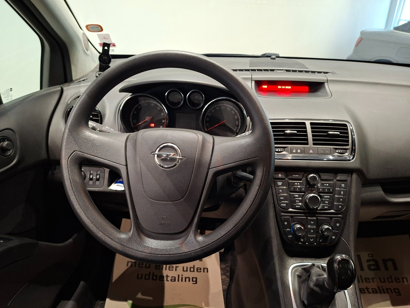 Grå Opel Meriva fra 2014