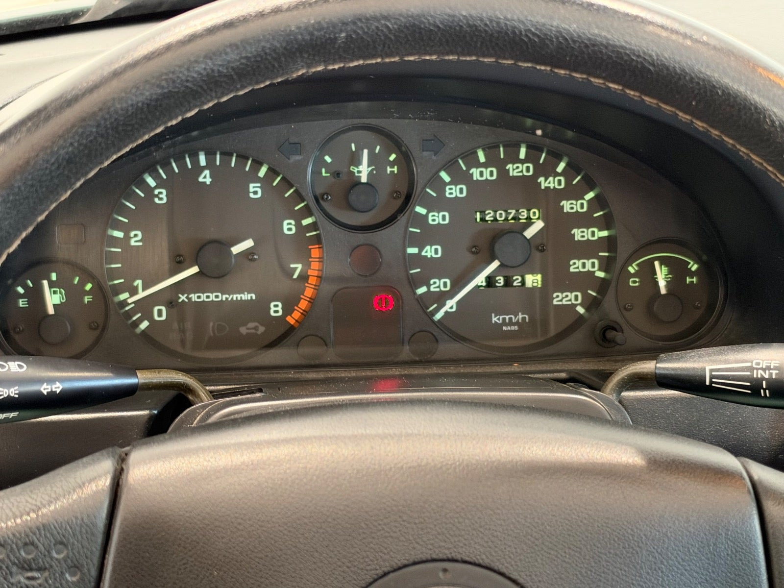 Grøn Mazda MX-5 fra 1997