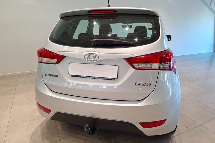 Sølv Hyundai ix20 fra 2016