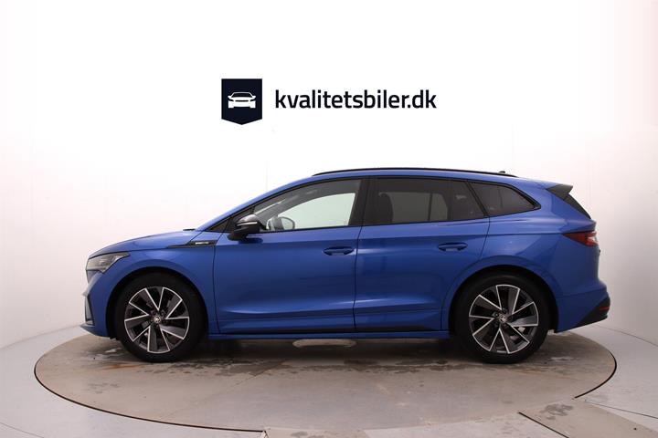 Blå Skoda Enyaq fra 2021