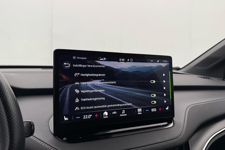 Blå Skoda Enyaq fra 2021