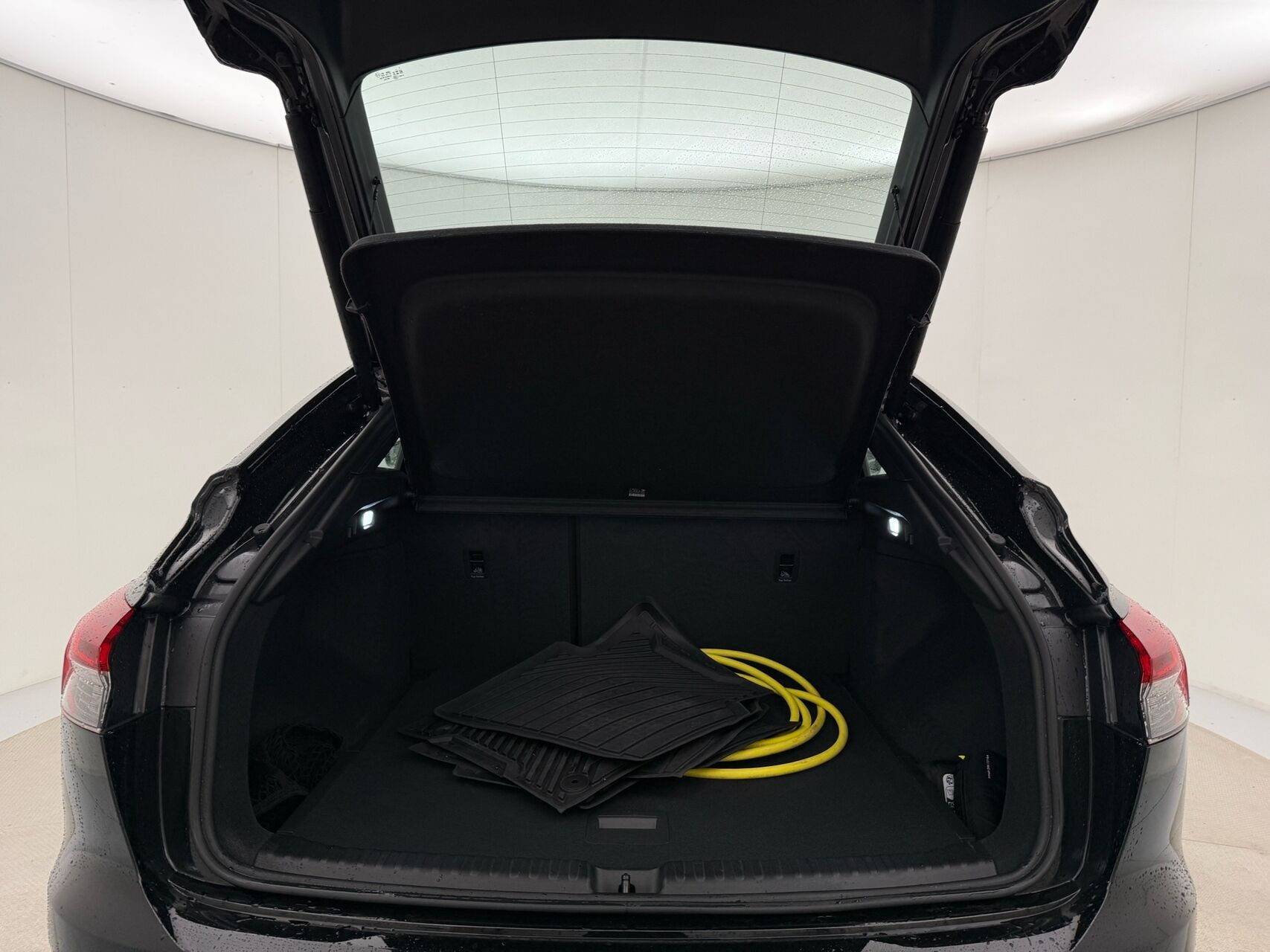 Sort Audi Q4 fra 2024