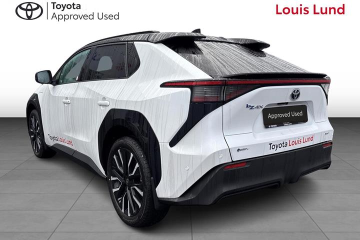 Hvid Toyota BZ4X fra 2026