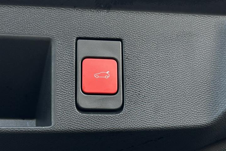 Hvid Citroën ë-C5 Aircross fra 2026