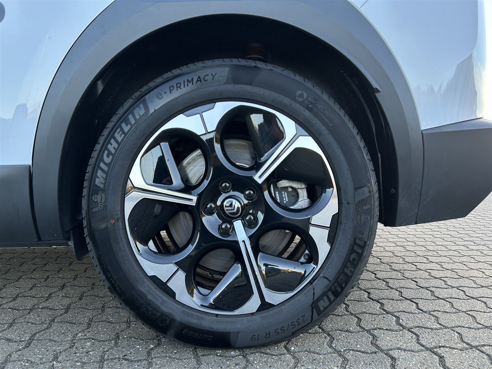 Hvid Citroën ë-C5 Aircross fra 2026